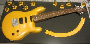 truegoldlukecake1.jpg