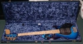 Sting_Ray_5_LTD_2007_HH_Blue_Dawn_Maple-Matching_Headstock_Black_Pickguard3.jpg
