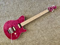 4J857B8.jpg