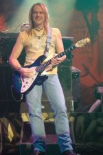dp20041114-1.jpg